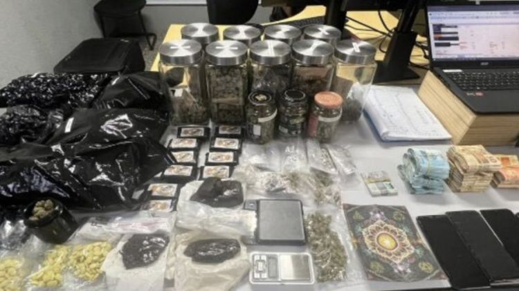 Divulgação/PMESP ROTA apreende R$ 44 mil, ecstasy e LSD em imóvel na Zona Norte